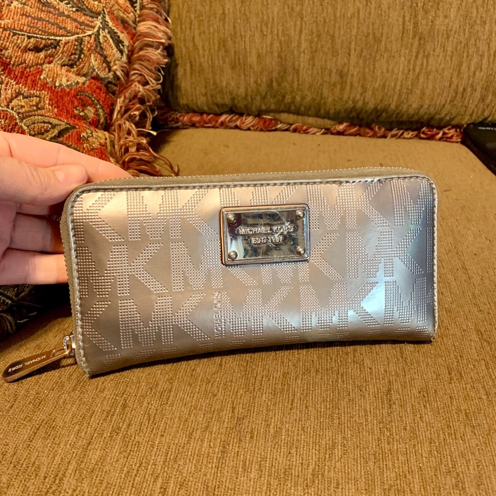 Gorgeous MK wallet